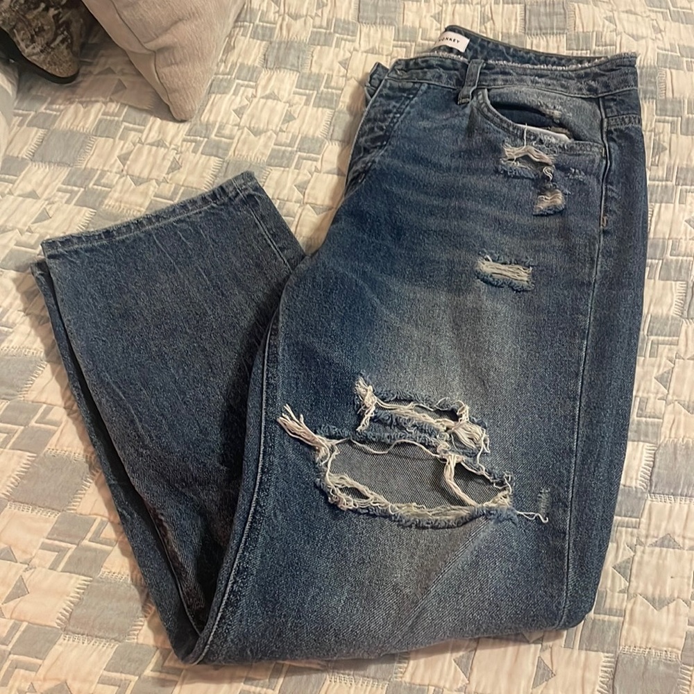 Flying monkey sz 31 destroyed jeans straight boyfriend cut